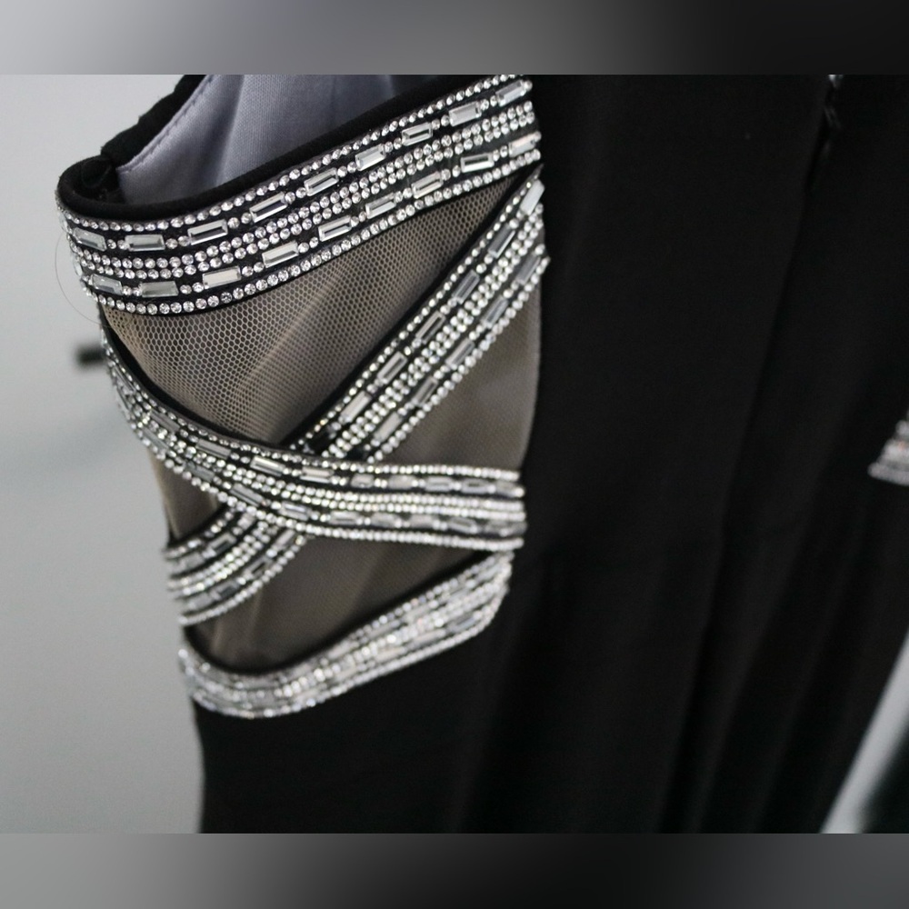 Xscape Women's Side-Slit Gown- Size 8 - Picture 2 of 7